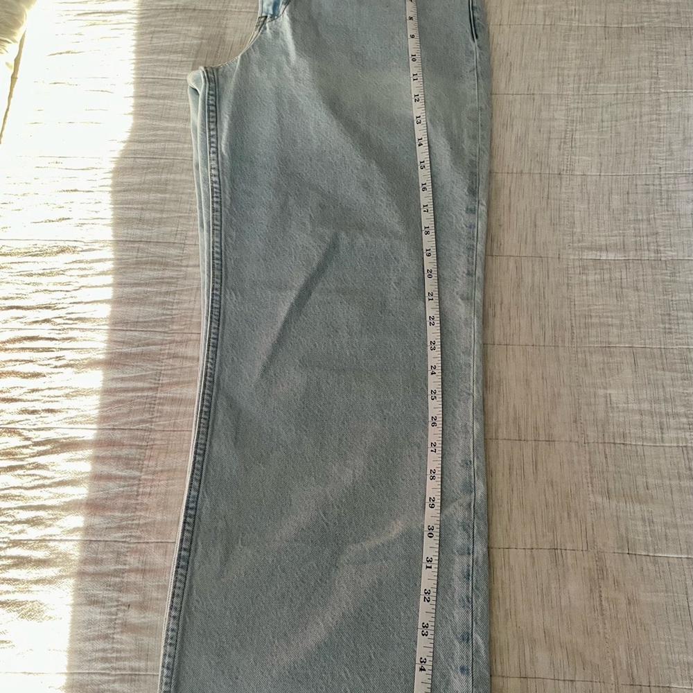 Abercrombie & Fitch Loose High Rise Jeans - Picture 5 of 5